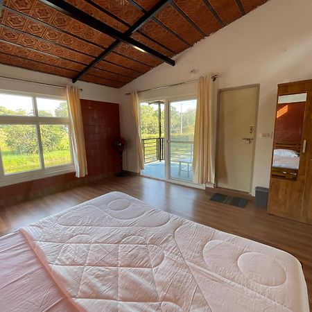 Lake Ripples - Farmstay & Camping Ponnampet 外观 照片