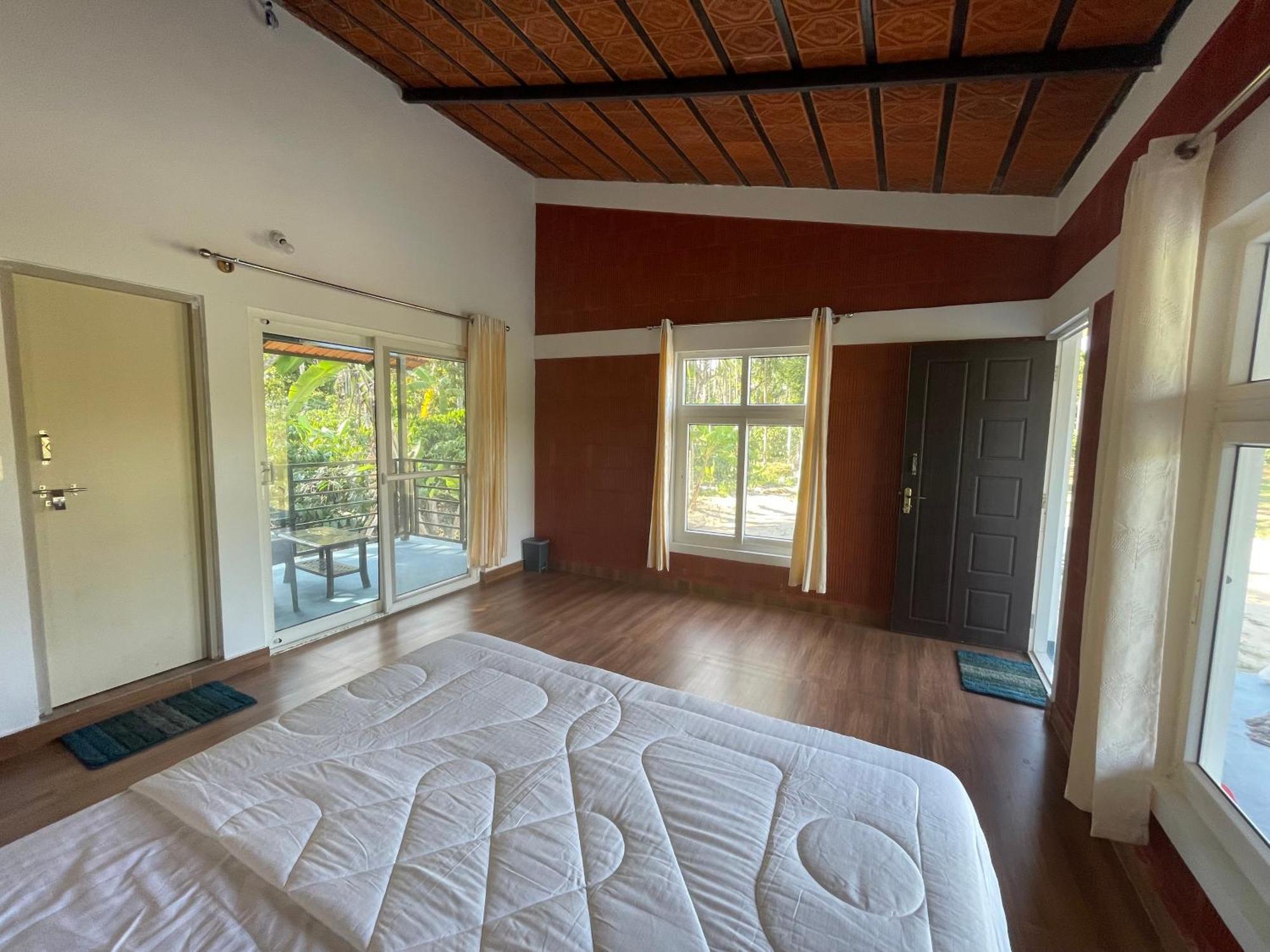 Lake Ripples - Farmstay & Camping Ponnampet 外观 照片