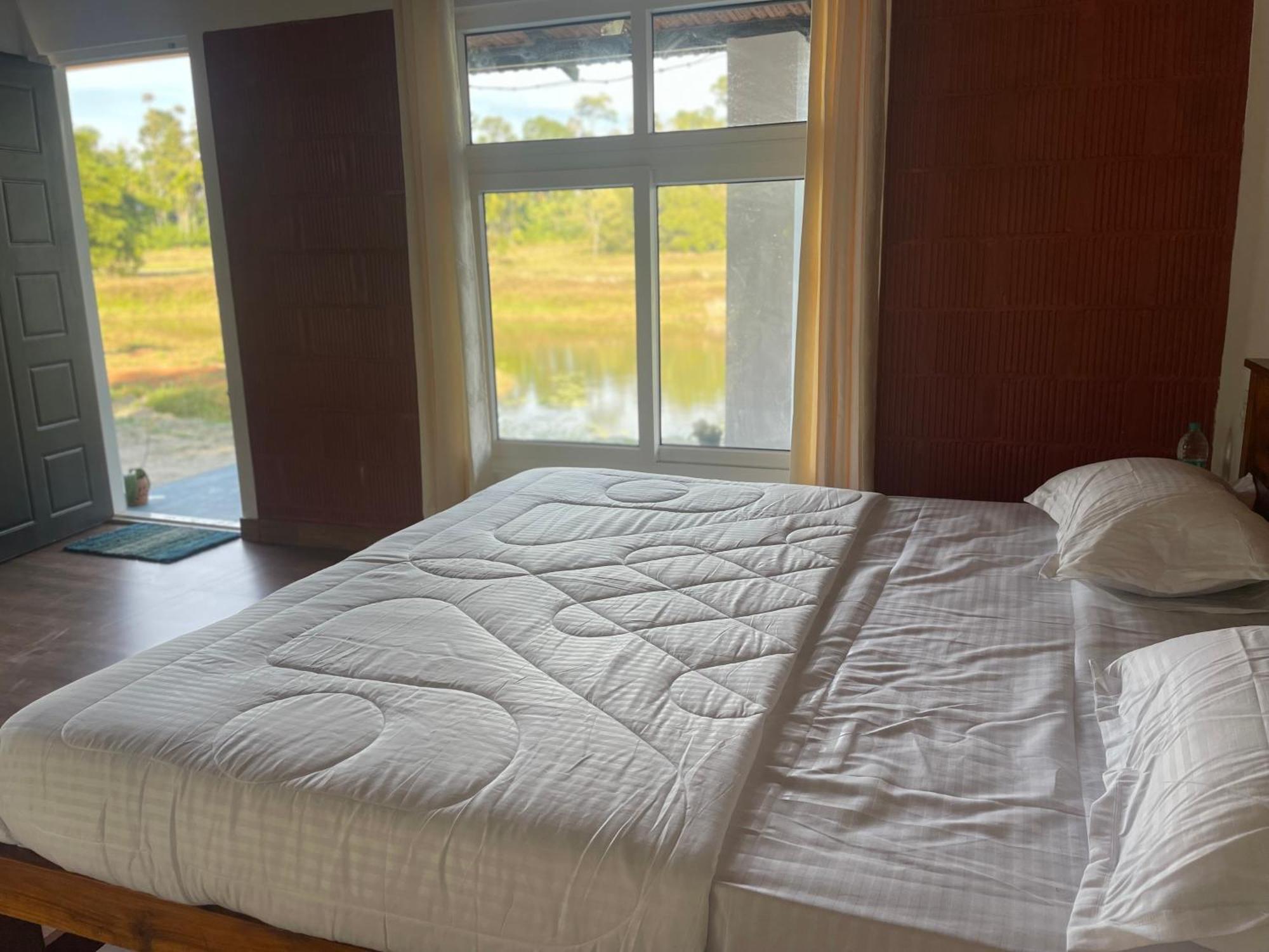 Lake Ripples - Farmstay & Camping Ponnampet 外观 照片